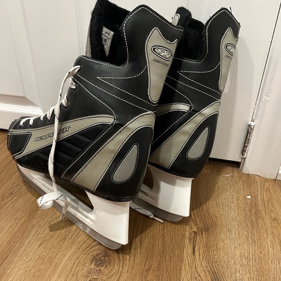 Hespeler Skates - Picture 3 of 3